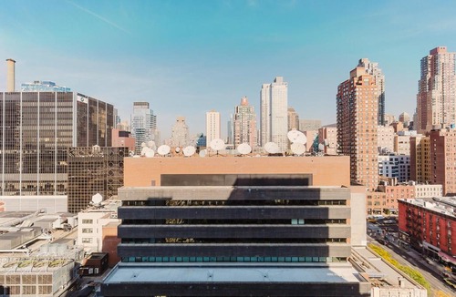 Hell's Kitchen Apartment | Blueground Hells Kitchen rooftop nr Central Park NYC-1597