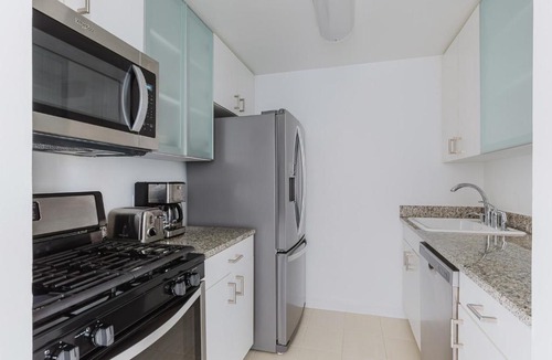 Hell's Kitchen Apartment | Blueground Hells Kitchen rooftop nr Central Park NYC-1597