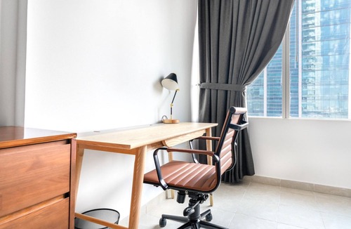 Jumeirah Lake Towers Apartment | Blueground | JLT, pool, nr Dubai Marina
