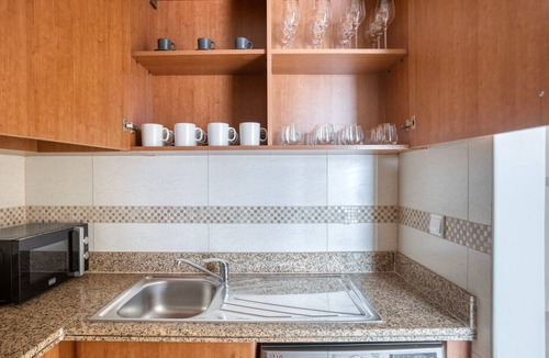 Jumeirah Lake Towers Apartment | Blueground | JLT, shared pool, nr Dubai Marina