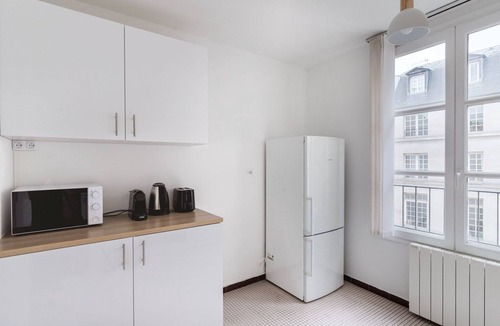 Quartier Sainte-Avoye Apartment | Blueground | Le Marais-Republique, foodie area
