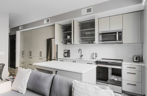 Downtown Washington D.C. Apartment | Blueground | Logan Circle, gym & w/d, nr metro