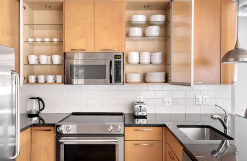 Logan Circle Apartment | Blueground | Logan Circle, rooftop, nr The White House