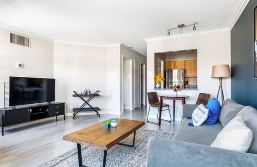 Logan Circle Apartment | Blueground | Logan Circle, rooftop, nr Dupont Circle
