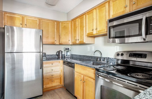 Logan Circle Apartment | Blueground | Logan Circle, rooftop, nr Dupont Circle