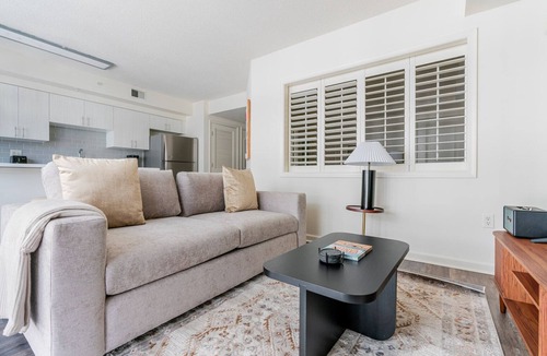 Logan Circle Apartment | Blueground | Logan Circle, rooftop pool, nr National Mall