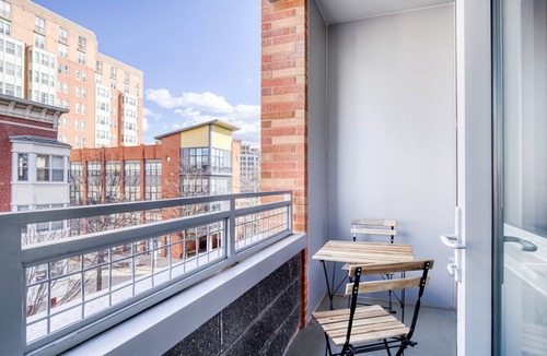 Clarendon Apartment | Blueground | Lyon Village, rooftop, nr Arlington Cemetery