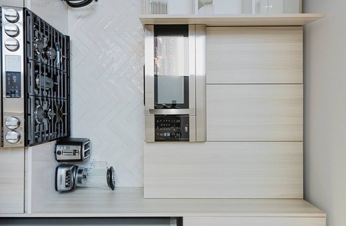 Illinois Medical District Apartment | Blueground | Medical District 3bd apartment