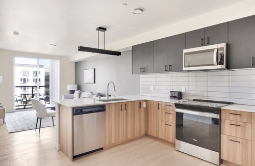 Meridian Park Apartment | Blueground | Meridian Park, balcony, nr Shoreline Park