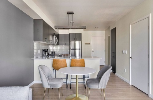 Meridian Park Apartment | Blueground | Meridian Park, balcony, nr Shoreline Park