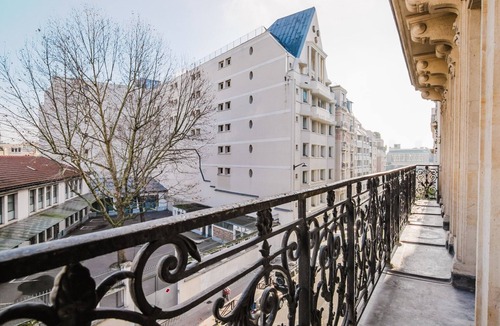Val-de-Grace Apartment | Blueground | Miromesnil, nr shops & green space