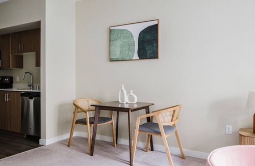 Newcastle Apartment | Blueground | Newcastle, elevator, near Golf Club