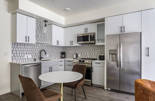 Northwest Bellevue Apartment | Blueground | Northwest Bellevue, rooftop, nr Lake Washington