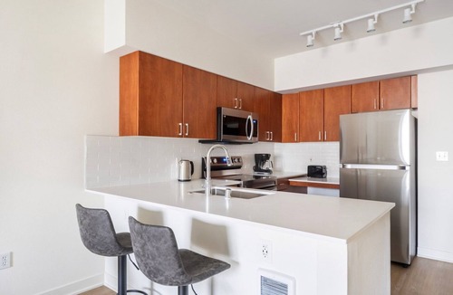 Northwest Bellevue Apartment | Blueground | Northwest Bellevue, fitness center, nr Bellevue Park