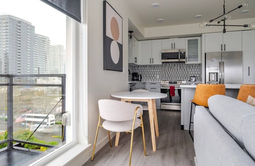 Northwest Bellevue Apartment | Blueground | Northwest Bellevue, views, nr Bellevue Park