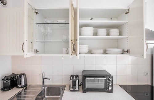 Quartier de la Monnaie Apartment | Blueground | Odéon, elev & concierge, nr Seine