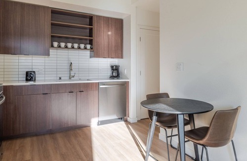 Old San Leandro Apartment | Blueground | Old San Leandro, fitness center, nr Lake Chabot