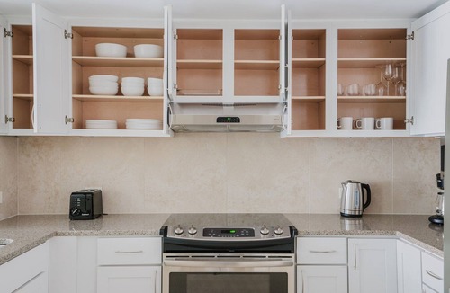 Penn Quarter Apartment | Blueground | Penn Quarter, pool & w/d, nr museums