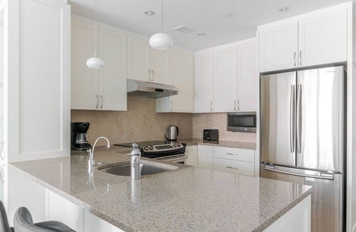 Penn Quarter Apartment | Blueground | Penn Quarter, pool, nr National Mall
