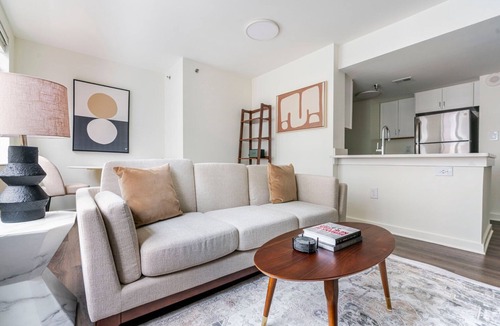 Penn Quarter Apartment | Blueground | Penn Quarter, fitness center, nr National Gallery of Art