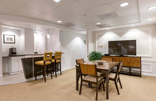 Penn Quarter Apartment | Blueground | Penn Quarter, fitness center, nr National Gallery of Art