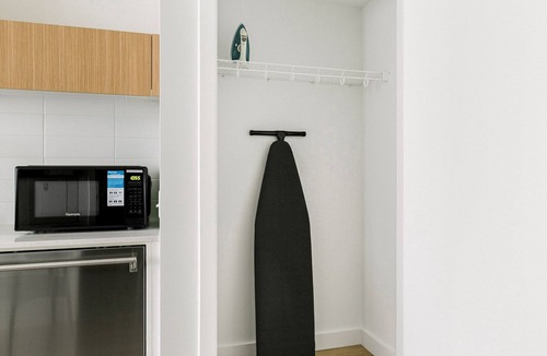 Potrero Hill Apartment | Blueground | Potrero Hill, rooftop, nr Mission Bay