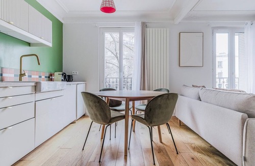 Quartier Saint-Ambroise Apartment | Blueground | Saint-Ambroise, doorman, nr canal