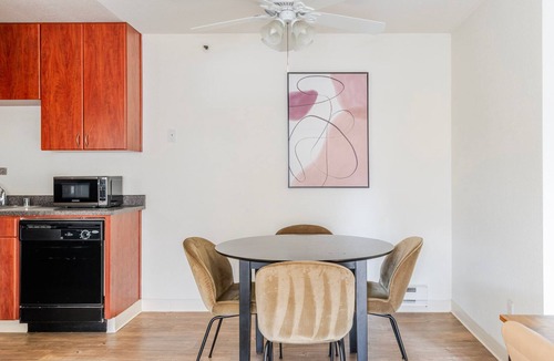 Shoreline West Apartment | Blueground | Shoreline West, view, nr Shoreline Park