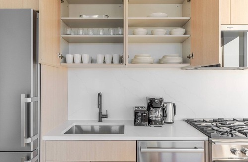 Williamsburg Apartment | Blueground | South Williamsburg, view, nr East River