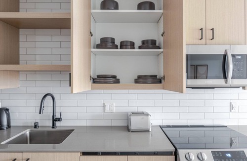 Redmond Apartment | Blueground | Southeast Redmond, pool, nr Marymoor Park