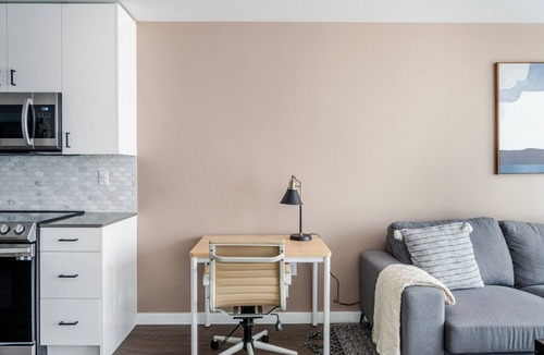 Redmond Apartment | Blueground | Southeast Redmond, pool, nr Marymoor Park