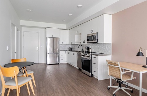 Redmond Apartment | Blueground | Southeast Redmond, pool, nr Marymoor Park