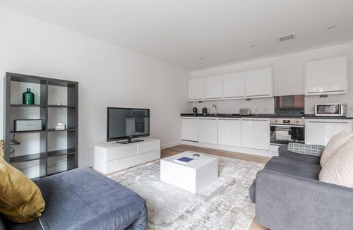 Spitalfields Apartment | Blueground | Spitalfields, rooftop, nr Tower Bridge