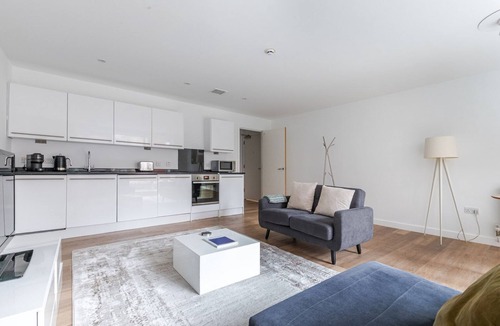 Spitalfields Apartment | Blueground | Spitalfields, rooftop, nr Tower Bridge