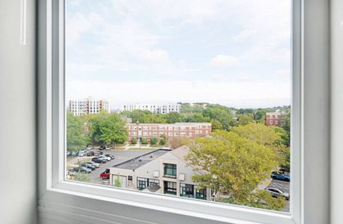 St. Elizabeth's Apartment | Blueground | St. Elizabeth's, pool, nr Boston Common