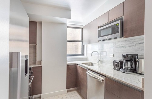 Sutton Place Apartment | Blueground | Sutton Place, fitness center, nr UN