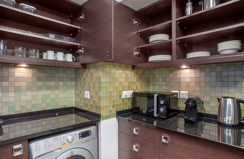 Trade Center Apartment | Blueground | Trade Centre 1, pool, nr Burj Khalifa