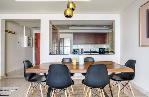 Trade Center Apartment | Blueground | Trade Centre 1, pool, nr Burj Khalifa