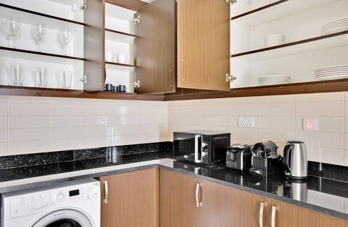 Trade Center Apartment | Blueground | Trade Centre 1, pool, nr Dubai Mall