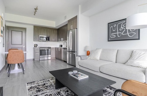 Northeast Miami Apartment | Blueground | Upper East Side, pool, nr Biscayne Bay