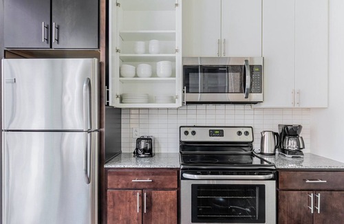 West Loop Gate Apartment | Blueground | West Loop Gate, pool, nr Union Station