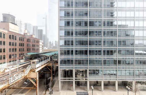 West Loop Gate Apartment | Blueground | West Loop, gym & bbq, nr Willis Tower