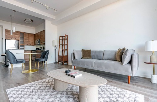 McLean Apartment | Blueground | West McLean, pool, nr Wolf Trap
