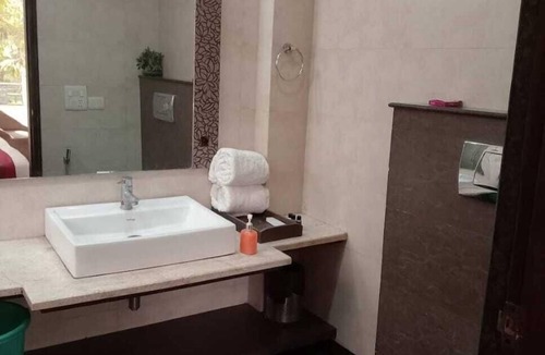 South City I Hotel | BlueNeck Sec 41 Millenium City Centre