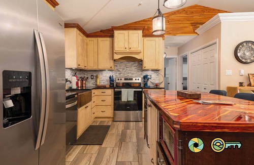 Bergton Cabin | Bluestone Court | Pool, hot tub, fabulous outdoor living!