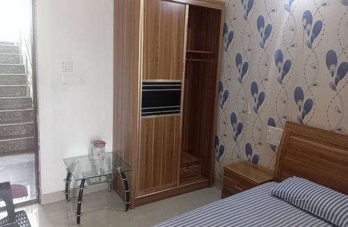Saravanampatty Hotel | Bluestones Residency