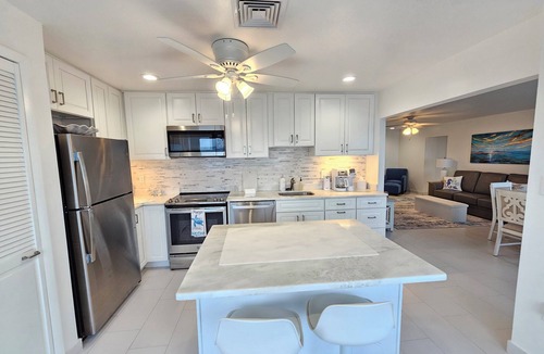 Estate Bolongo Condo | Blueviews @ Sea Cliff 3Bed/3Bath
