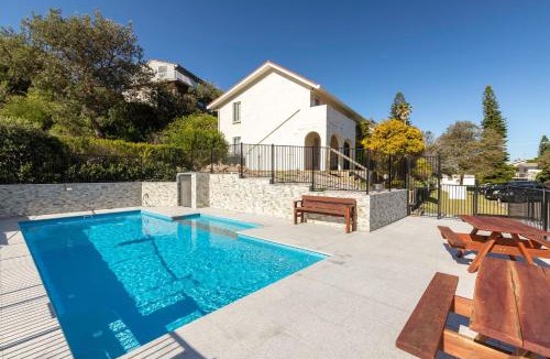 Boomerang Beach House | Blueys Beach Villa Manyana 11