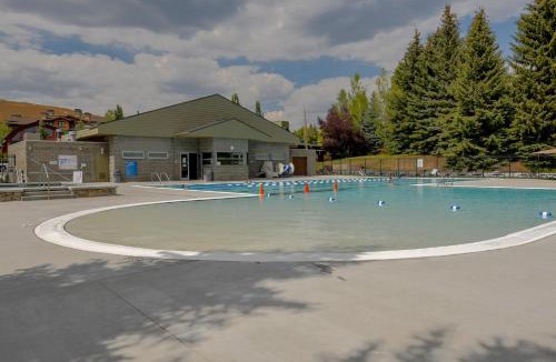 Elkhorn Village House | Bluff Condo 4033