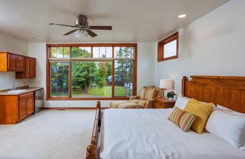 Fish Creek House | Bluff Haven by Simple Life Rentals